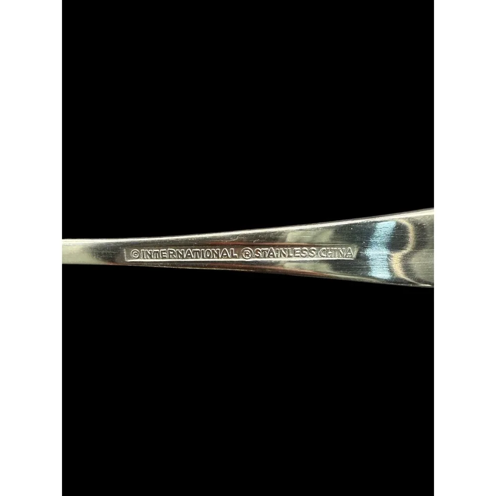 8 International Silver Stainless Cape Cod Butter Spreaders Flatware Scallop